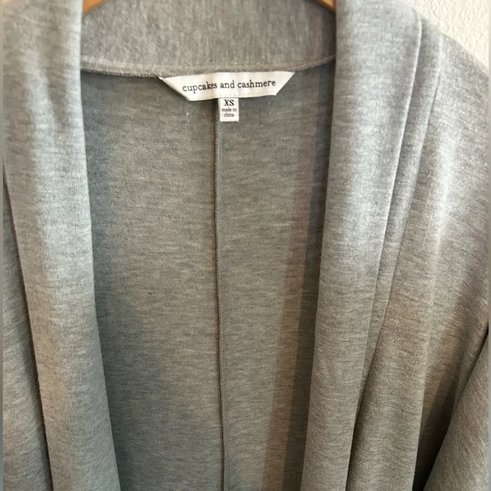 CUPCAKES & CASHMERE OPEN YOGA CARDIGAN WRAP SWEATER SIZE XS EUC - Picture 3 of 6